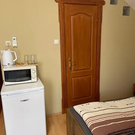 Rozsakert Apartmanhaz Penzion