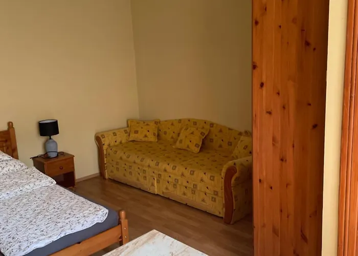Rozsakert Apartmanhaz Pensiune Hajdúszoboszló