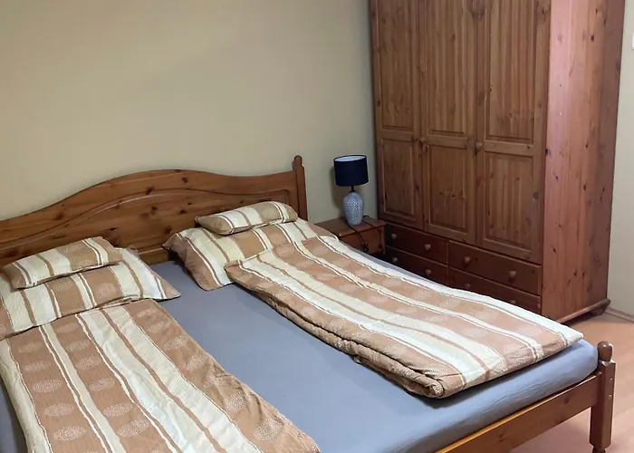 Rozsakert Apartmanhaz Pensiune Hajdúszoboszló