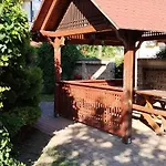 Guest house Rozsakert Apartmanhaz