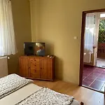 Rozsakert Apartmanhaz 3*