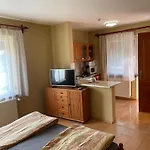 Rozsakert Apartmanhaz