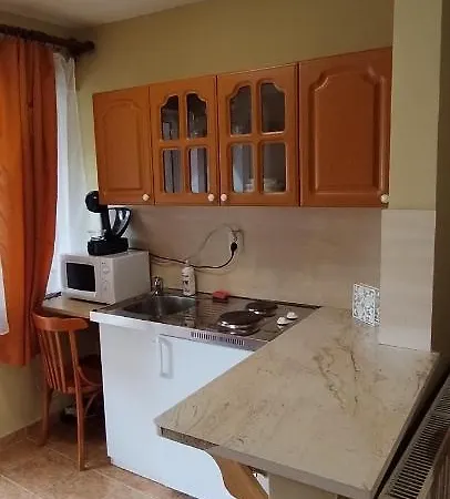 Vendégház Rózsakert 3*