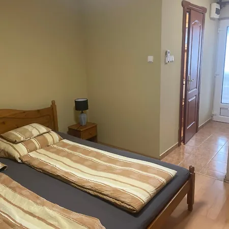 Rozsakert Apartmanhaz Hajduszoboszlo