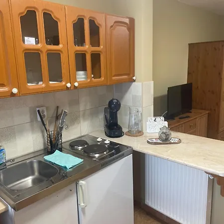 Rozsakert Apartmanhaz Pensiune