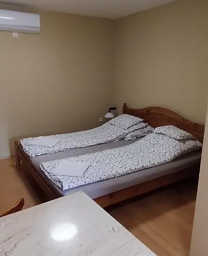 Rozsakert Apartmanhaz