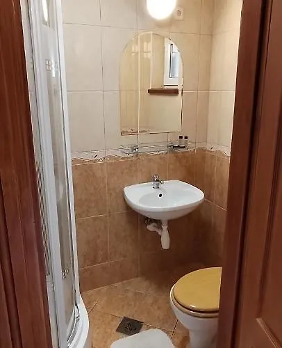 Rozsakert Apartmanhaz Хайдусобосло
