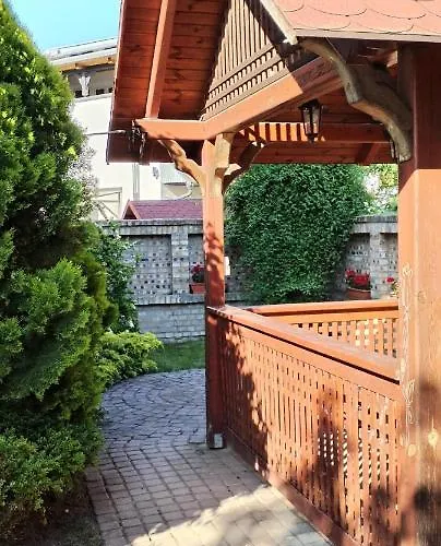 Rozsakert Apartmanhaz 3*