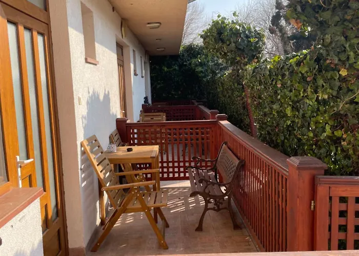 Rozsakert Apartmanhaz 3*