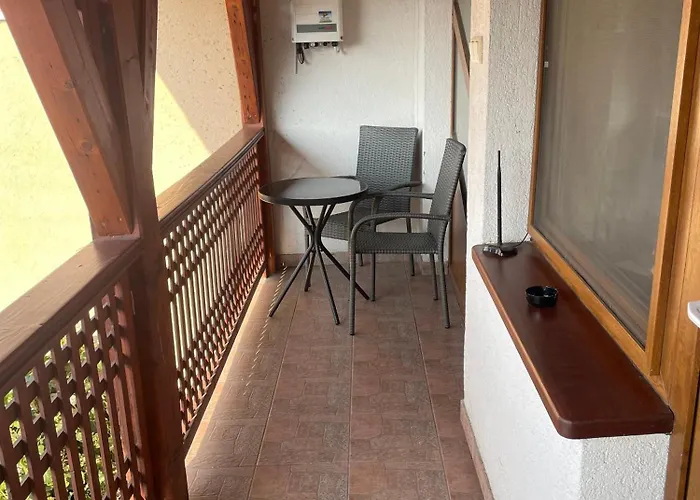 بيت ضيافة Rozsakert Apartmanhaz 3*