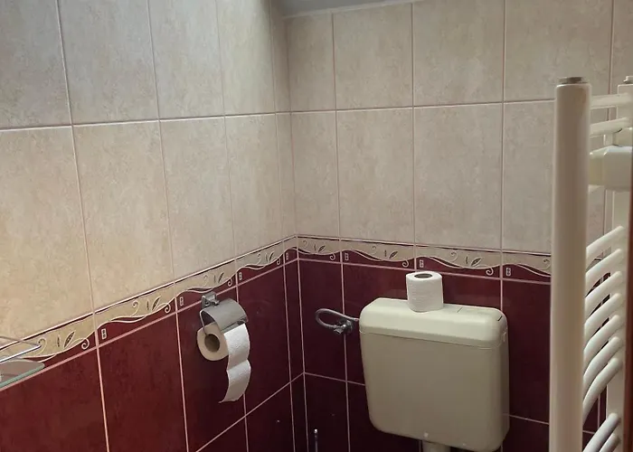 Rozsakert Apartmanhaz بيت ضيافة Hajdúszoboszló